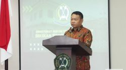 Ketua Senat Dewan Guru Besar STHM Memberikan Sambutan Pada Upacara Pembukaan S2 STHM