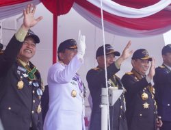 Kasad Hadiri Peringatan HUT Ke-79 TNI AL di Atas KRI dr. Radjiman Widyodiningrat